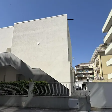 Tra Cielo E Mare * Pescara